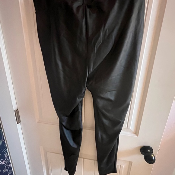 Women's Black Pants - Picture 2 of 4